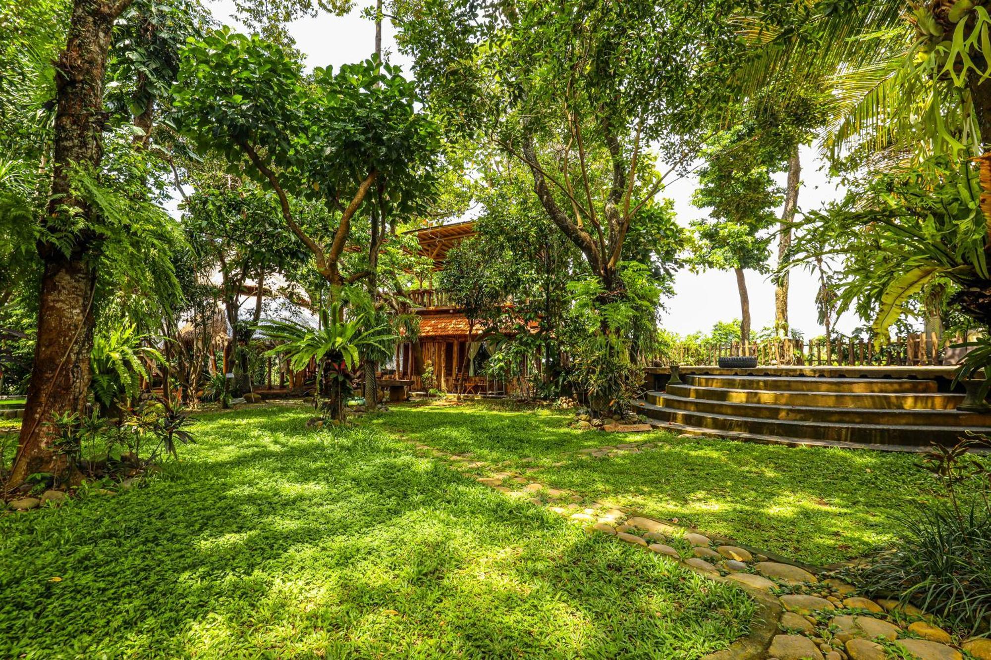 Omunity Bali Hotel Singaraja Exterior foto