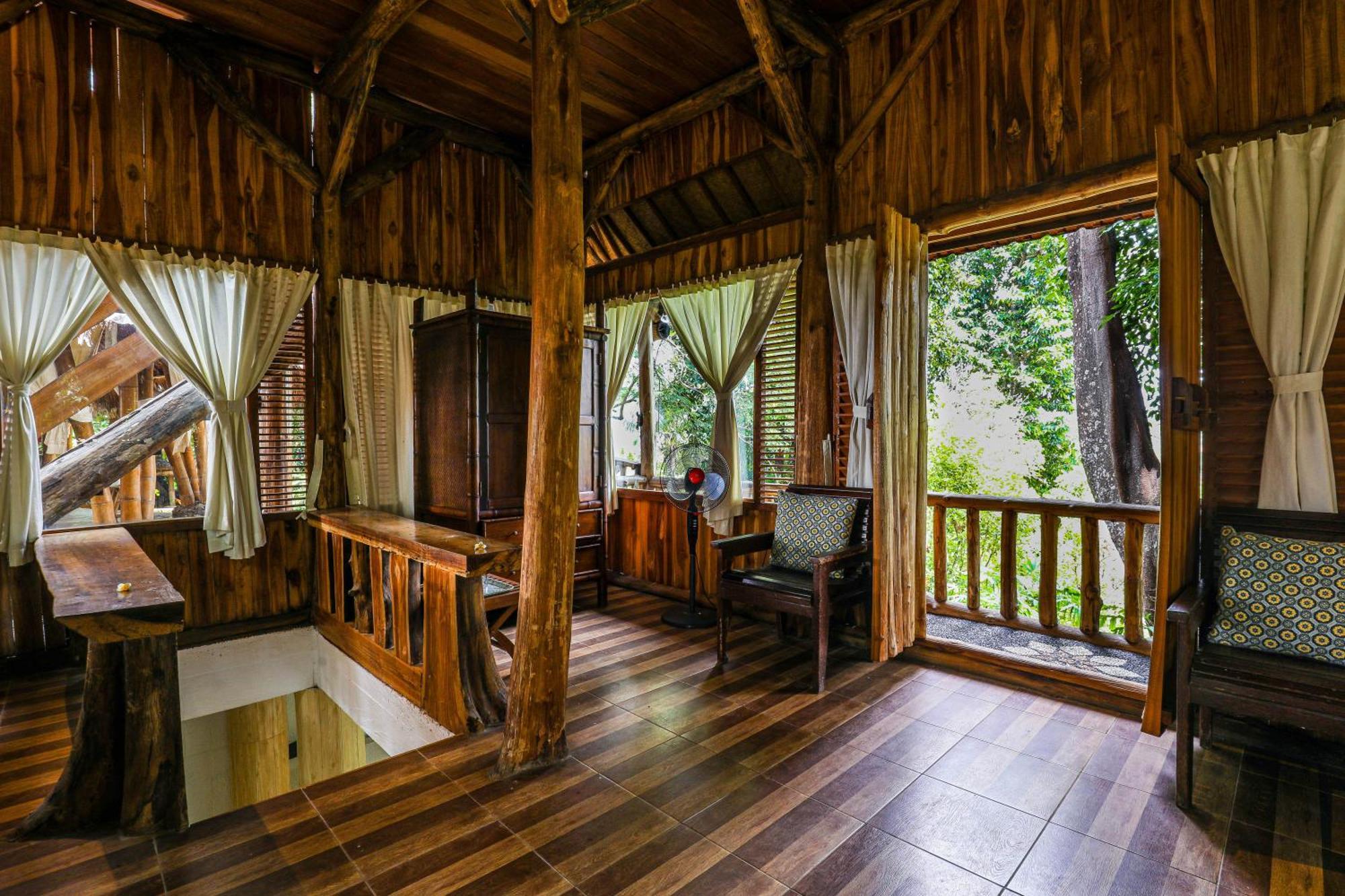 Omunity Bali Hotel Singaraja Exterior foto